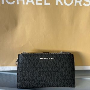 Michael Kors Jet Set Double zip wristlet